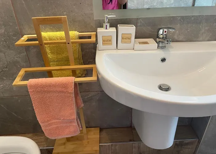 Sunny Hill דירה גולם