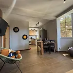 Sunny Hill Apartment *