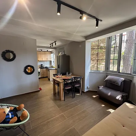 Sunny Hill Apartmán Golem (Tirana)